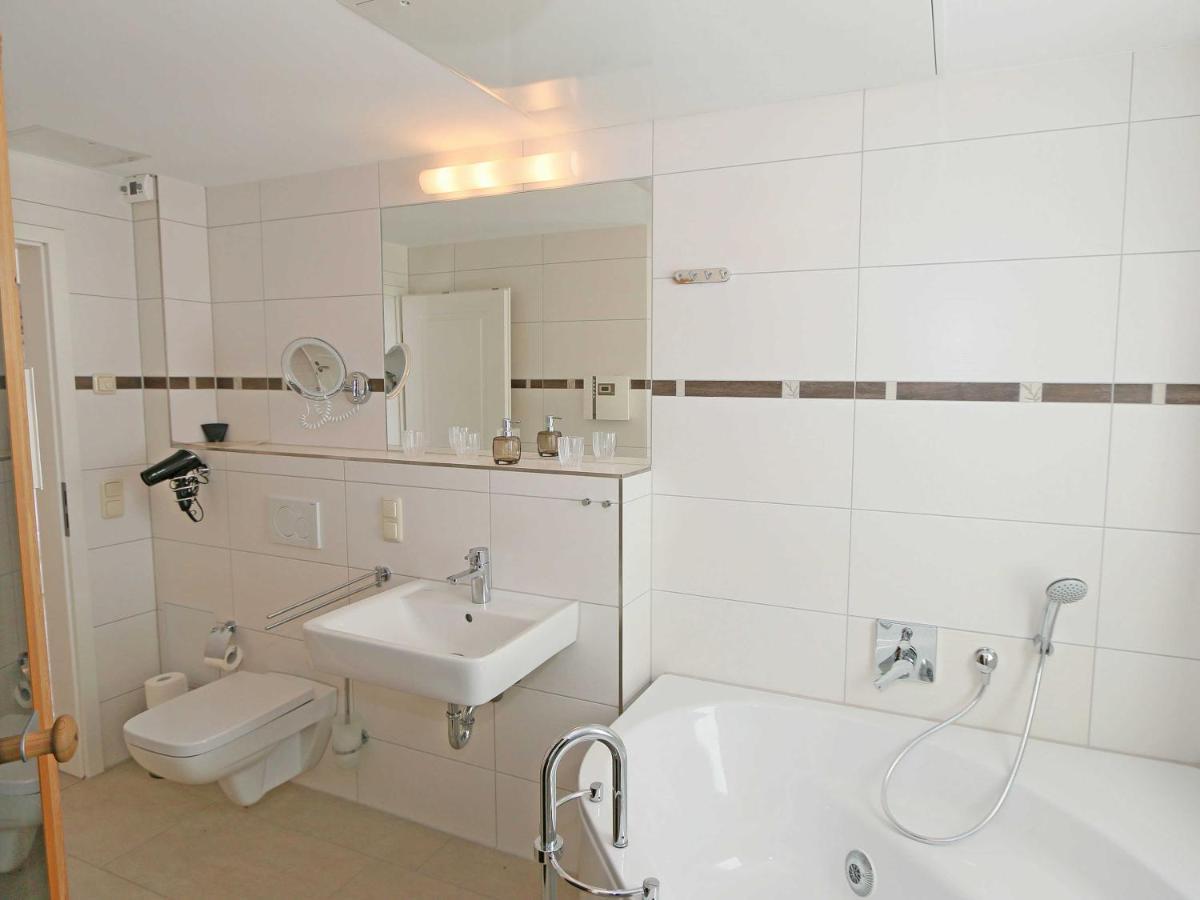Strandvilla Baabe - Wg 12 Mit Meerblick, Kamin, Sauna, Whirlpool Buitenkant foto